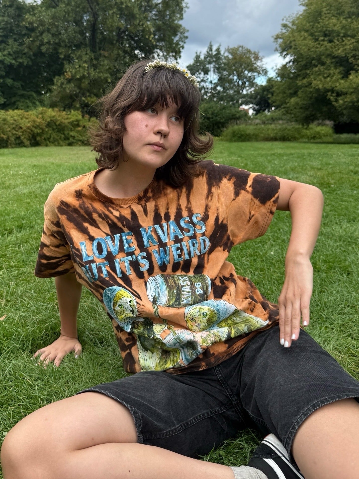 ‘I love kvass but it’s weird’ unisex bleach tie dye tee